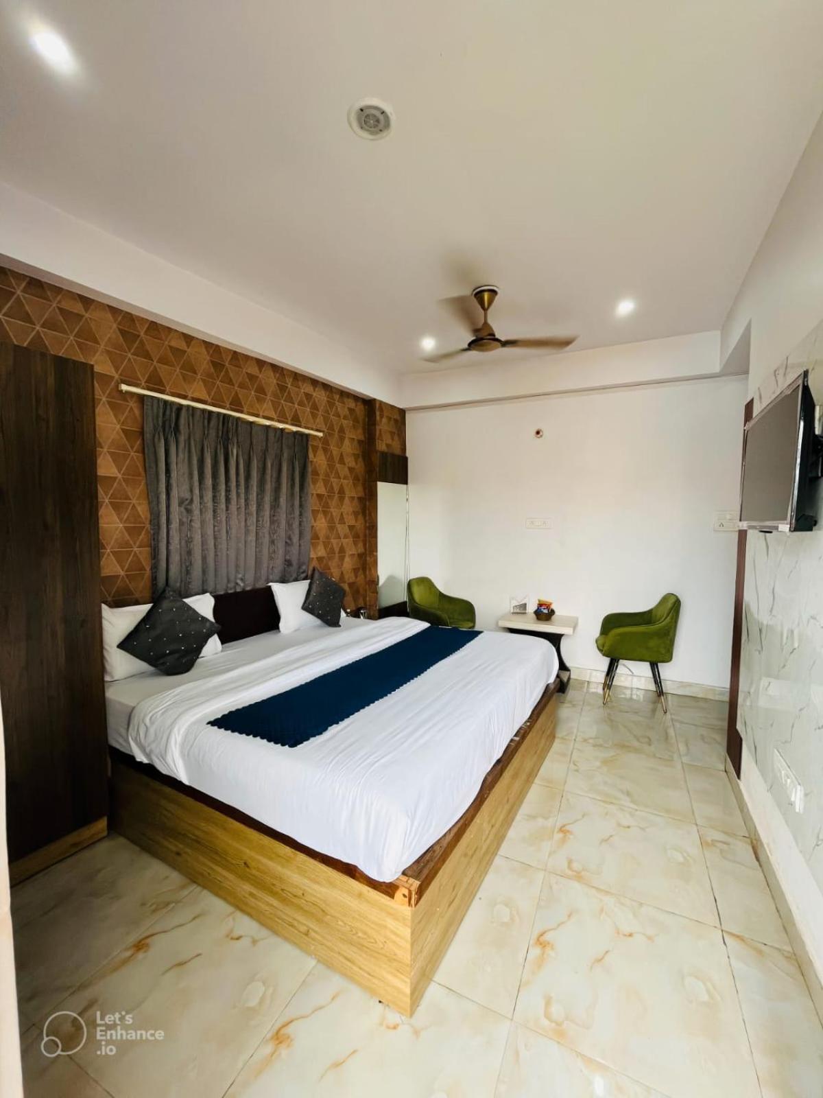 Hotel Vinayak Plaza 바라나시 외부 사진